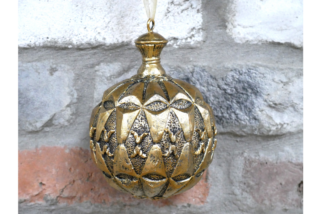 Gold Bauble