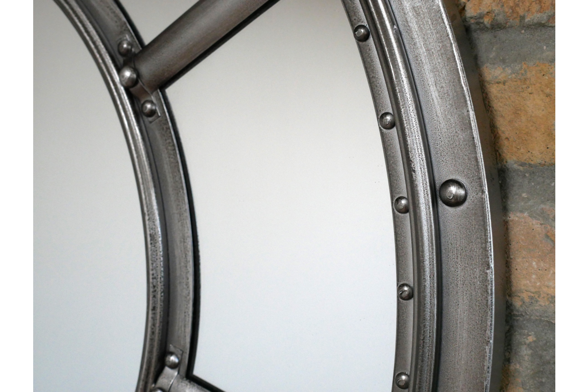 Circle Mirror