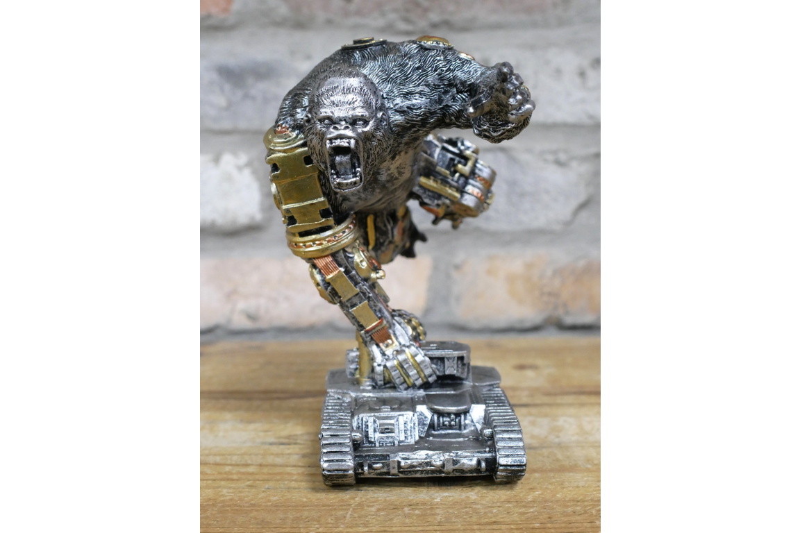 Gorilla on Tank