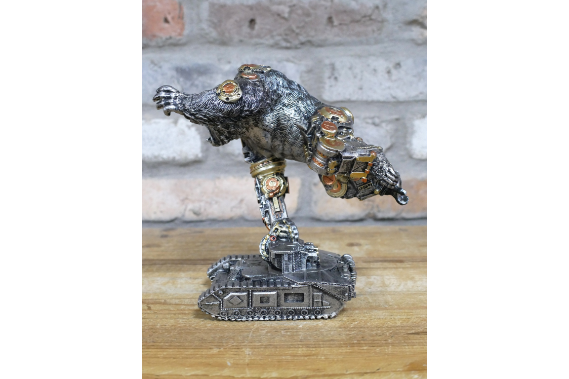 Gorilla on Tank