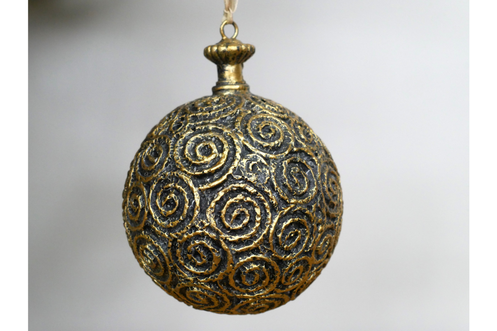 Gold Bauble