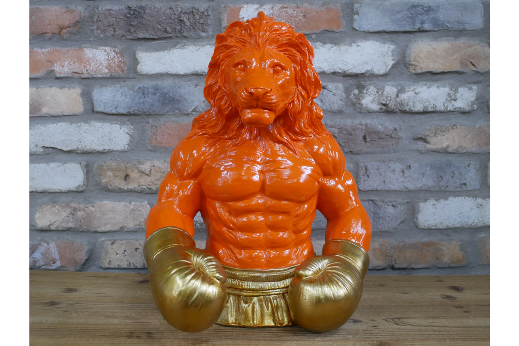 Boxing Lion