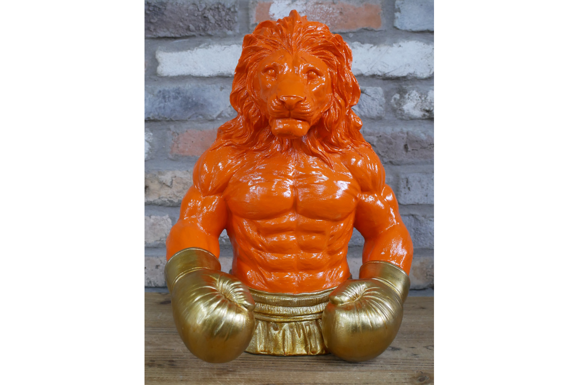 Boxing Lion