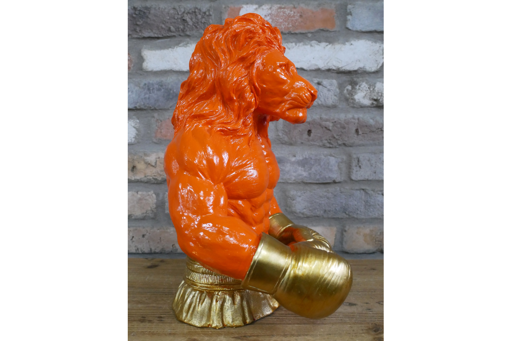 Boxing Lion