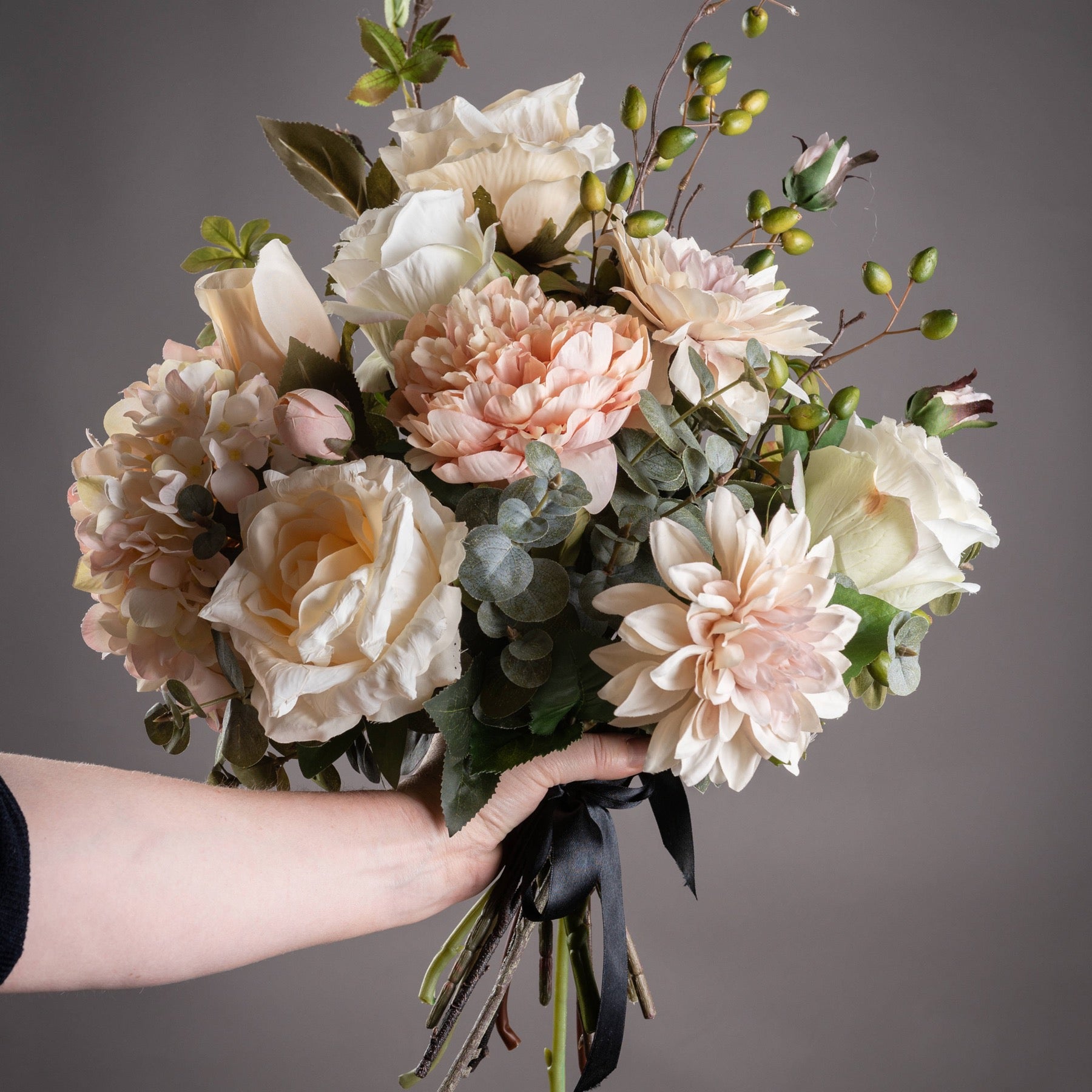 10 Peach Peony Roses