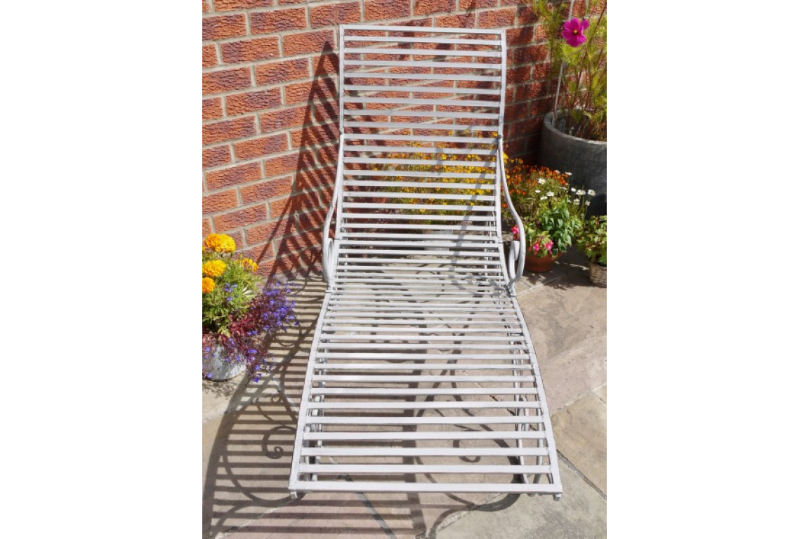 Antique Grey Lounger