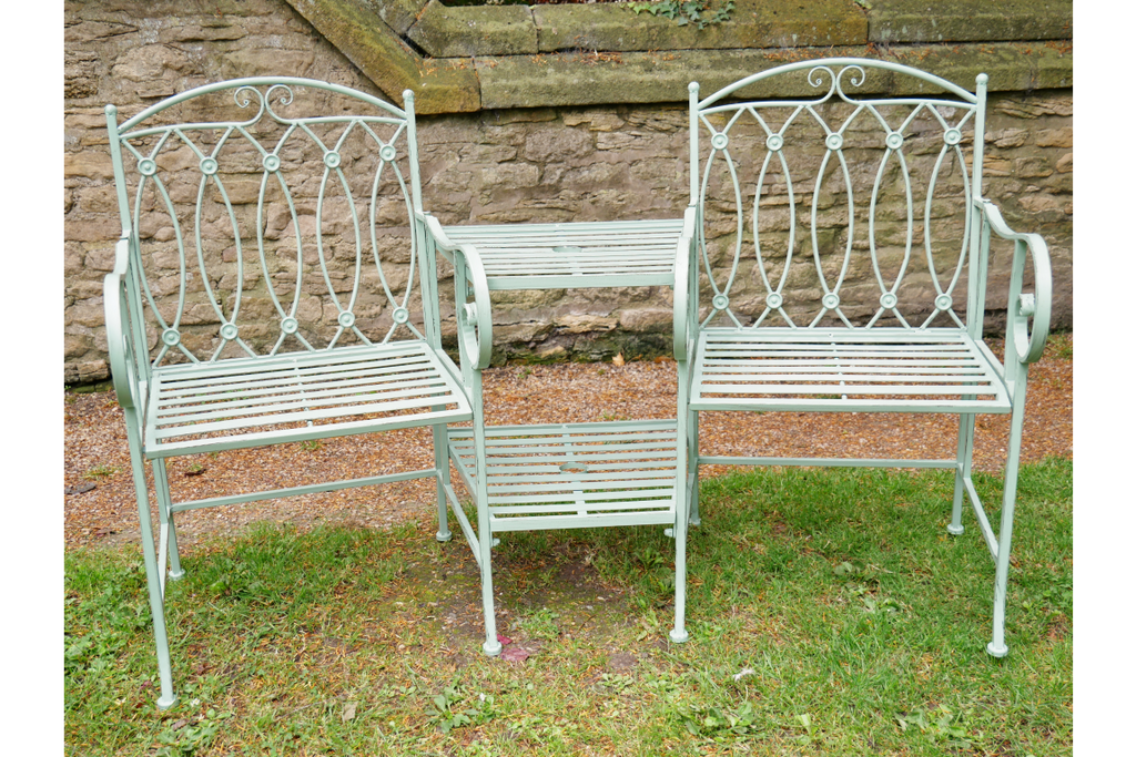 Pistachio Lovers Bench
