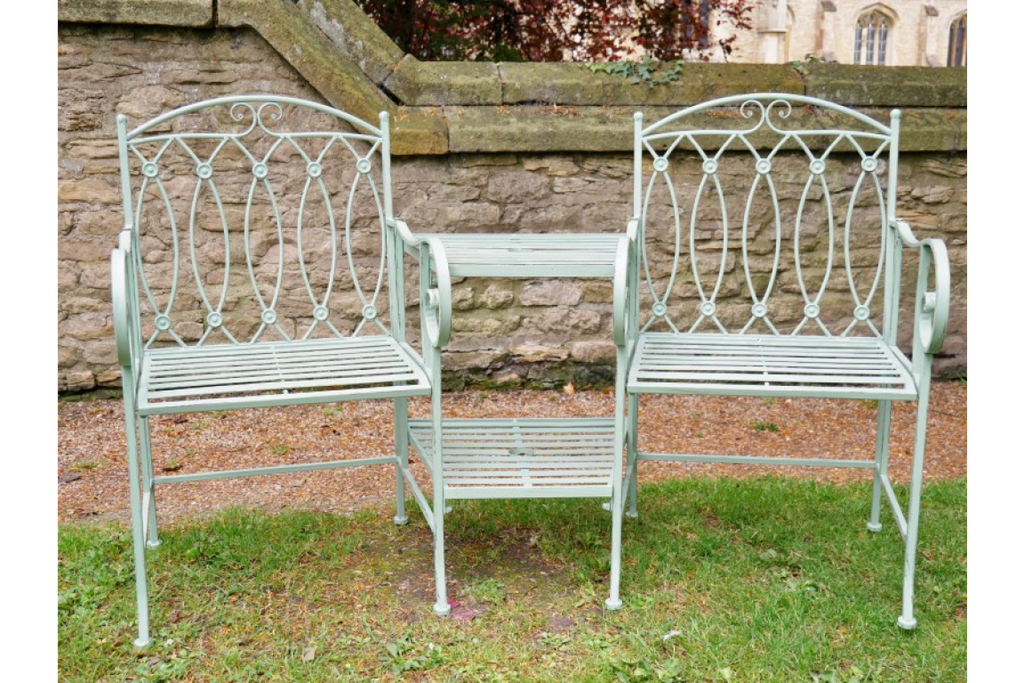 Pistachio Lovers Bench