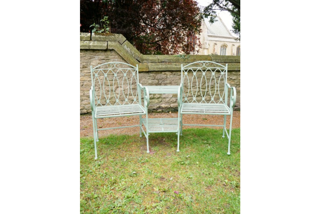 Pistachio Lovers Bench