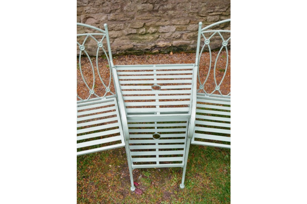 Pistachio Lovers Bench