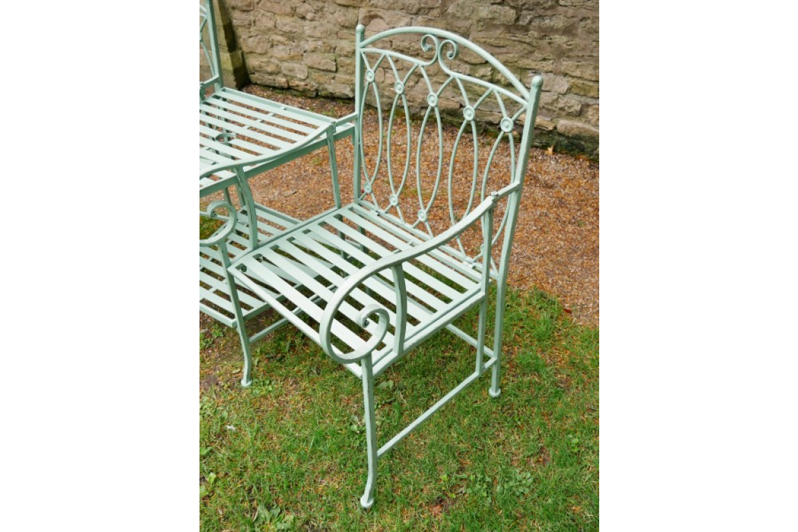 Pistachio Lovers Bench
