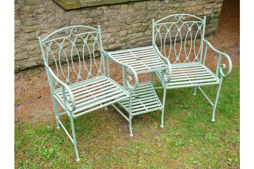 Pistachio Lovers Bench