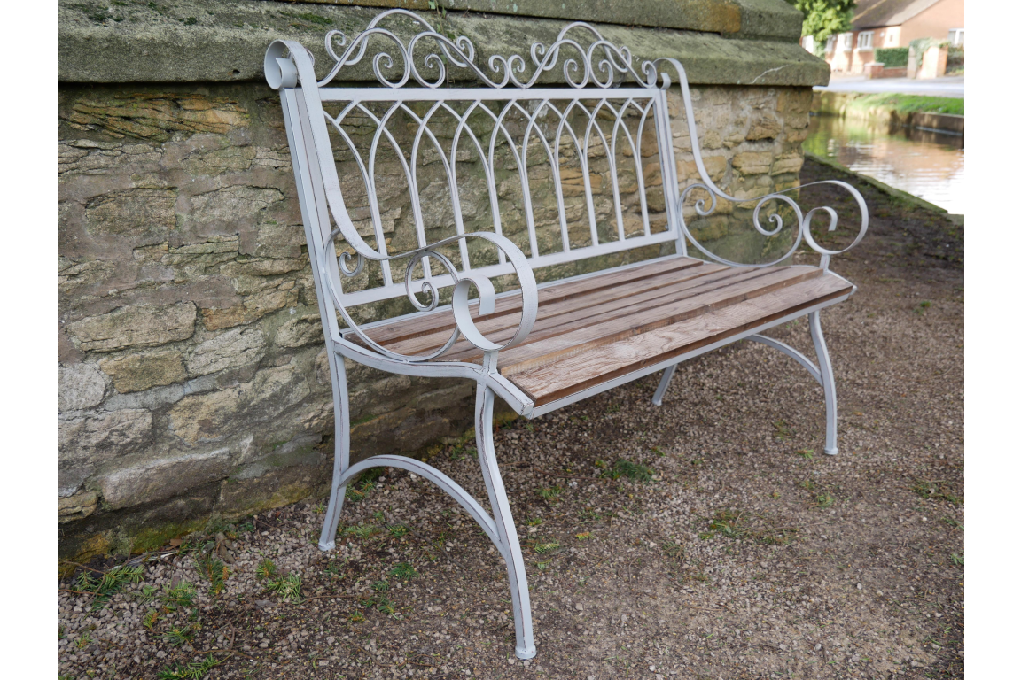 Lincoln Bench