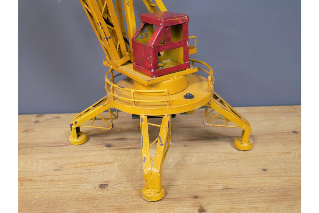 Crane Light