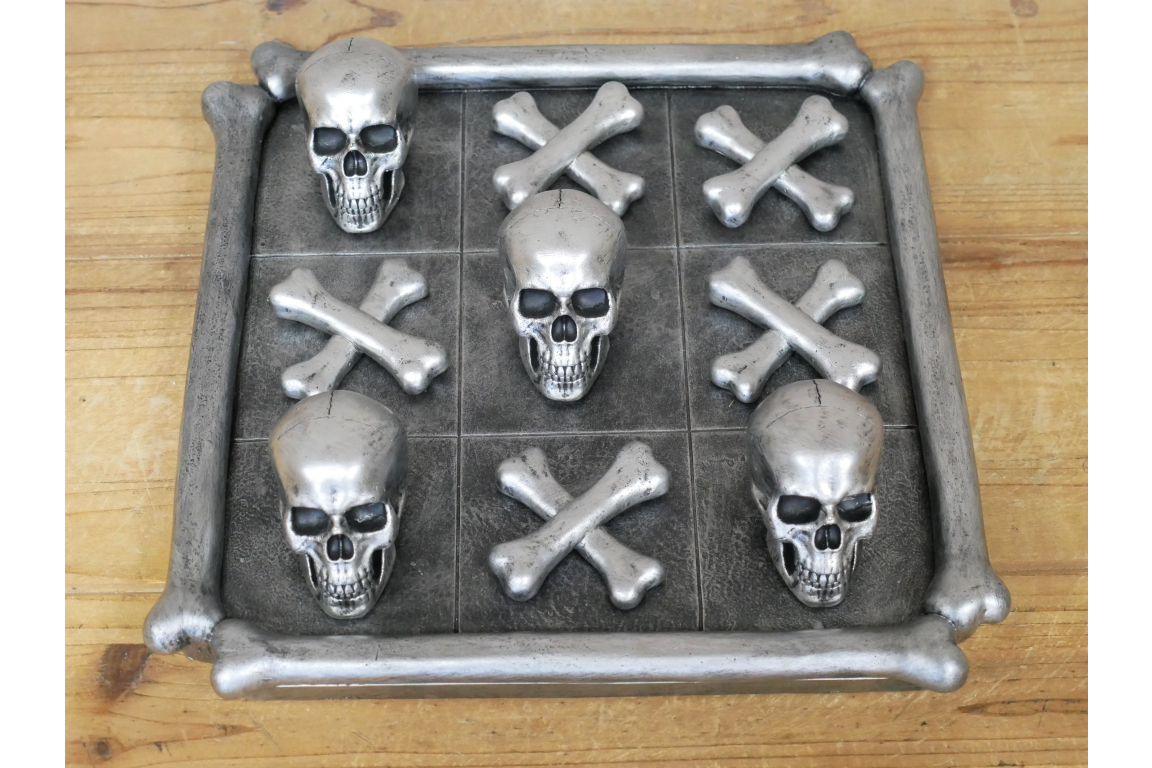 Skull & Crossbones Board