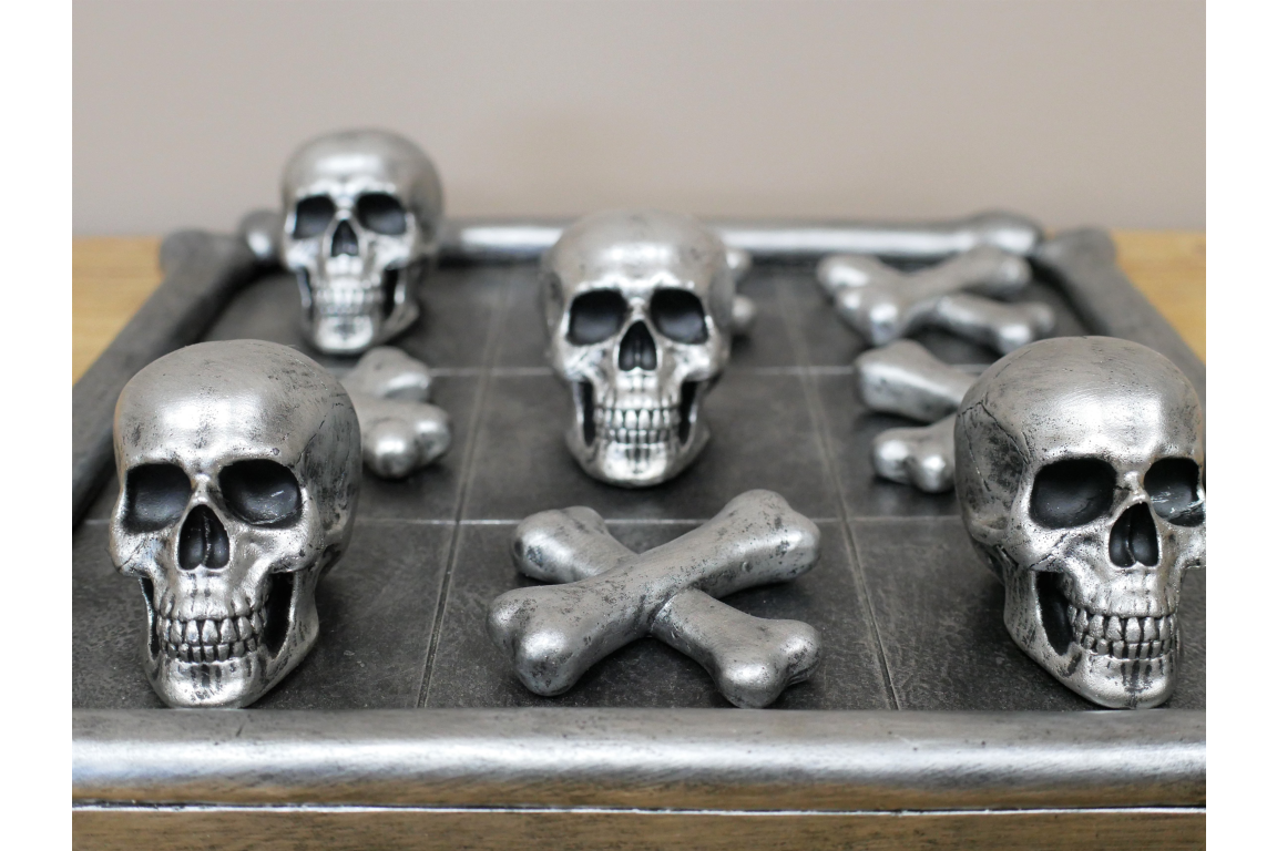 Skull & Crossbones Board