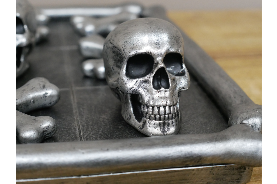 Skull & Crossbones Board