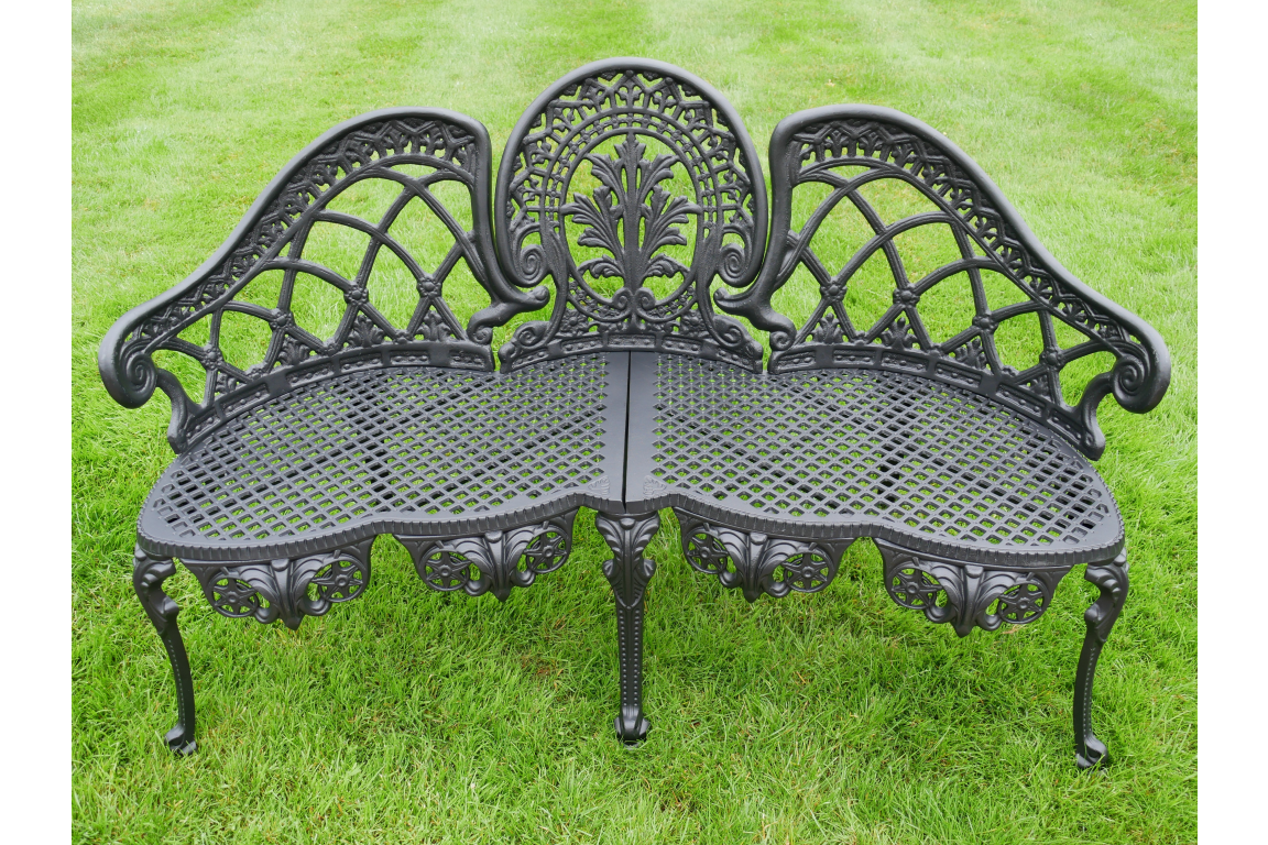 Black Aluminium Bench