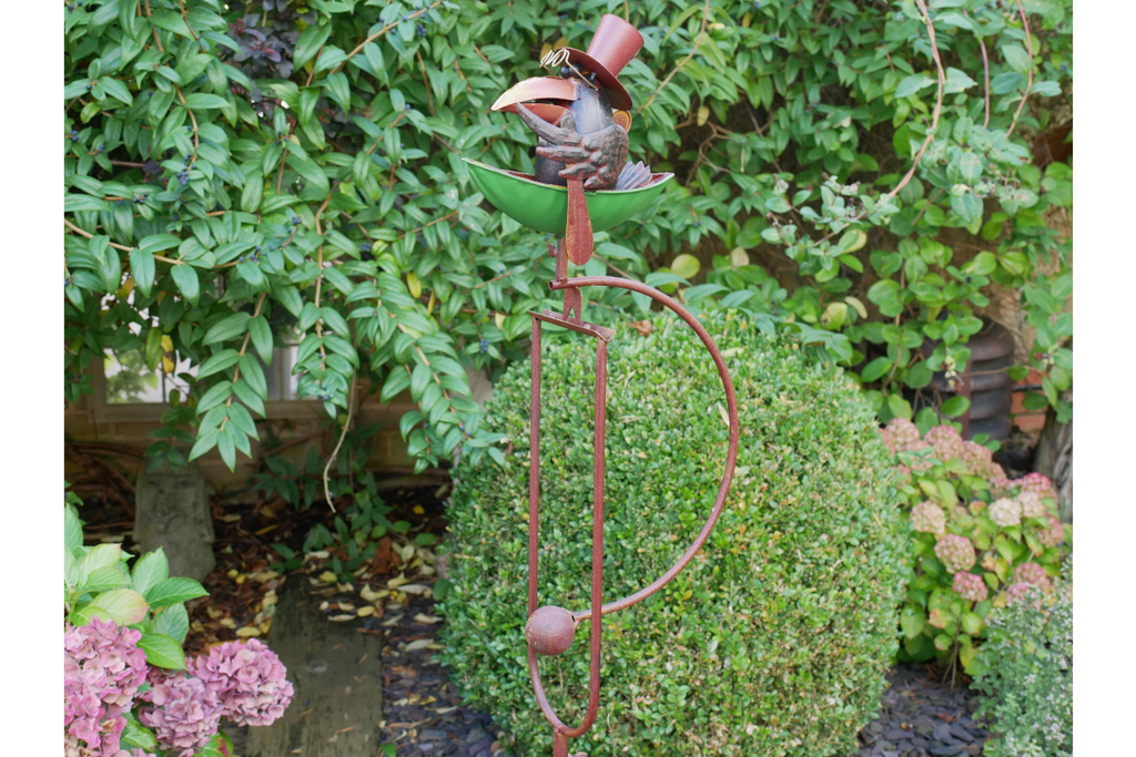 Bird in a Boat Stake