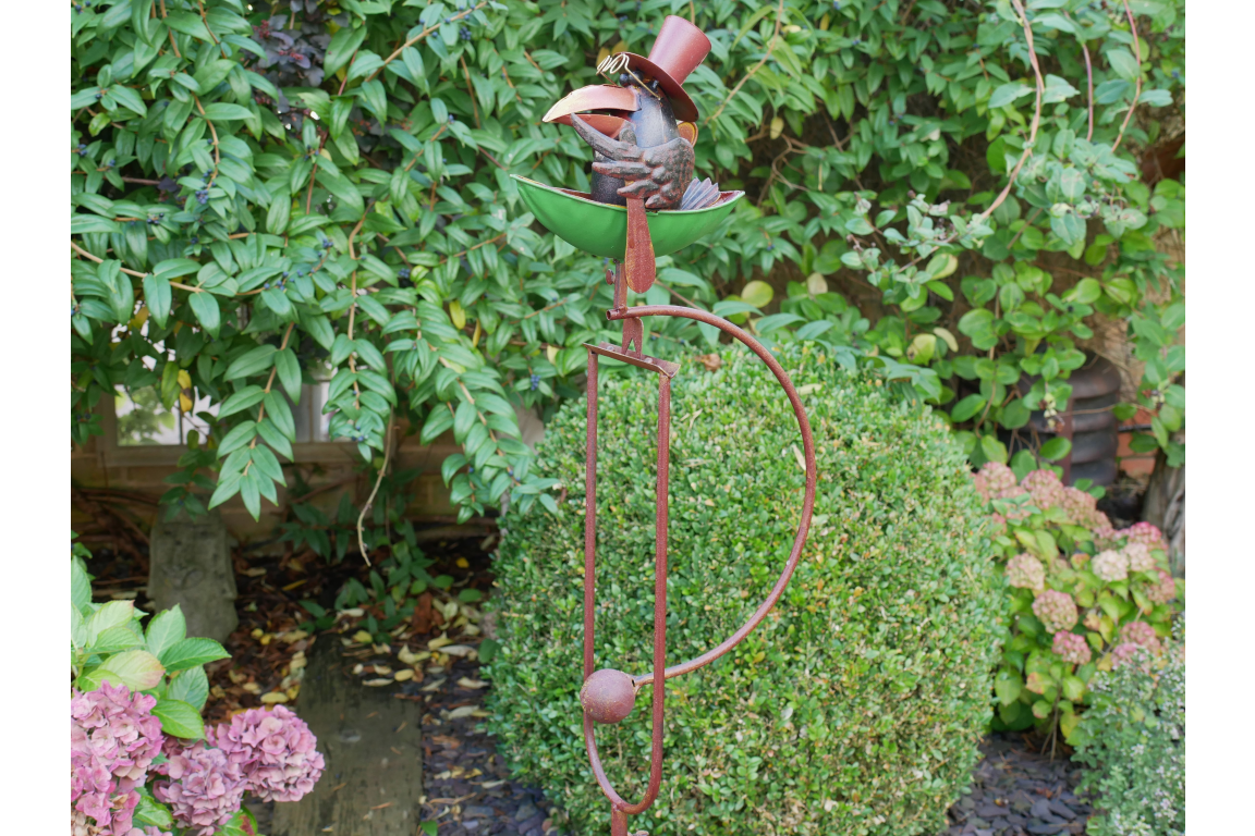Bird in a Boat Stake